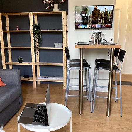 T2 Home Sweet Home Gare Wifi Parking Évreux Екстериор снимка