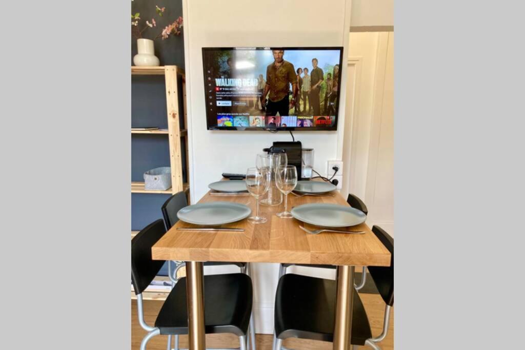 T2 Home Sweet Home Gare Wifi Parking Évreux Екстериор снимка