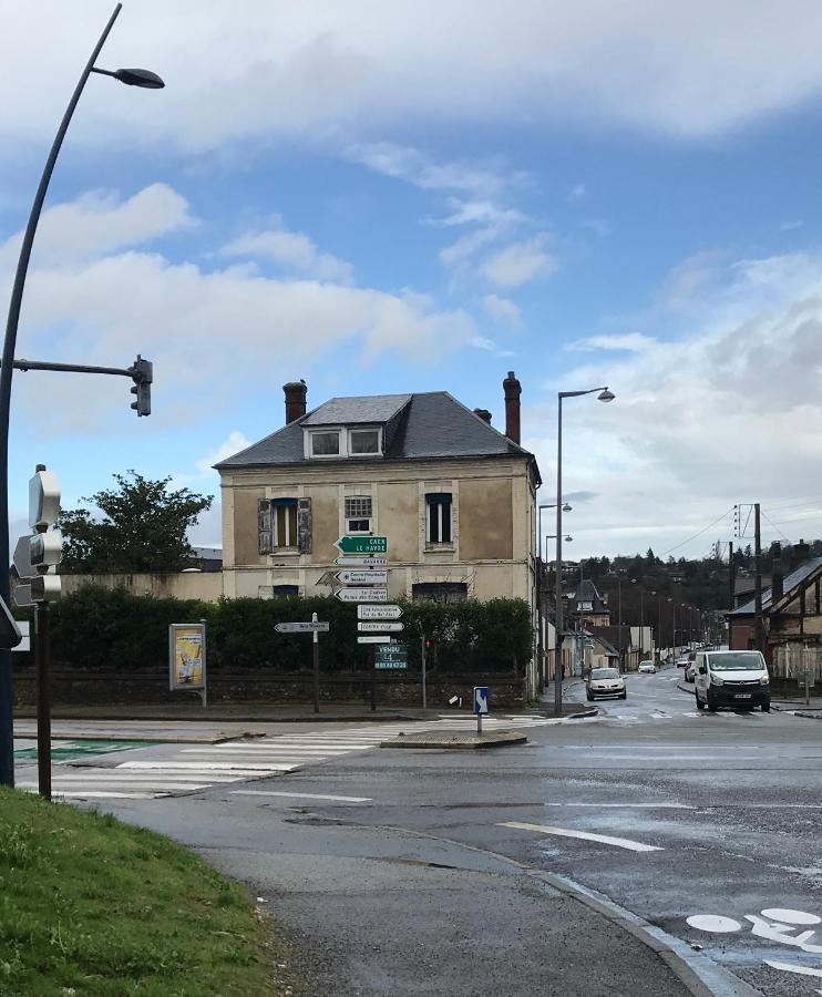 T2 Home Sweet Home Gare Wifi Parking Évreux Екстериор снимка
